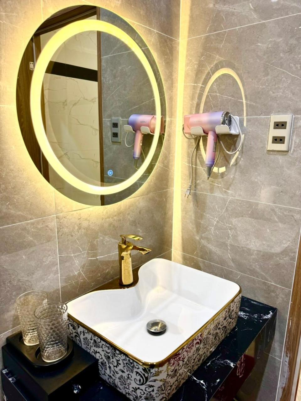 Bao Ngoc Hotel Cao Lanh Exteriör bild